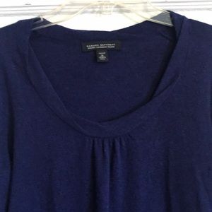 Banana republic luxury cashmere blend in navy / with Purple.. Round ruched neck.